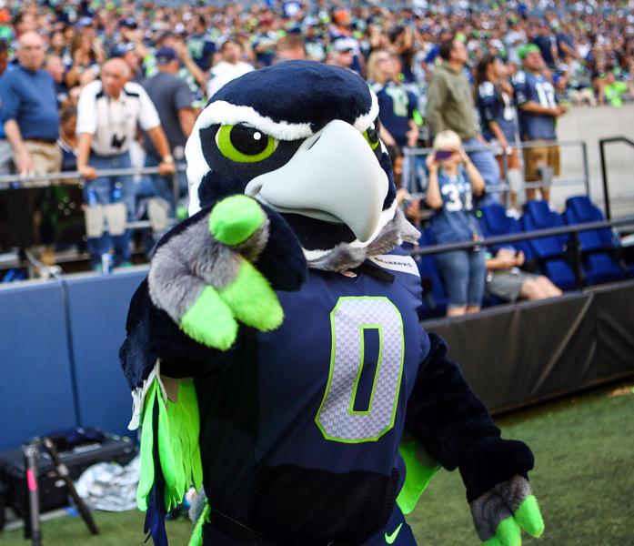 BracketBattles1's tweet image. Greatest Mascot
• Round of 32 •

RT ~ Bernie Brewer
Fav ~ Blitz