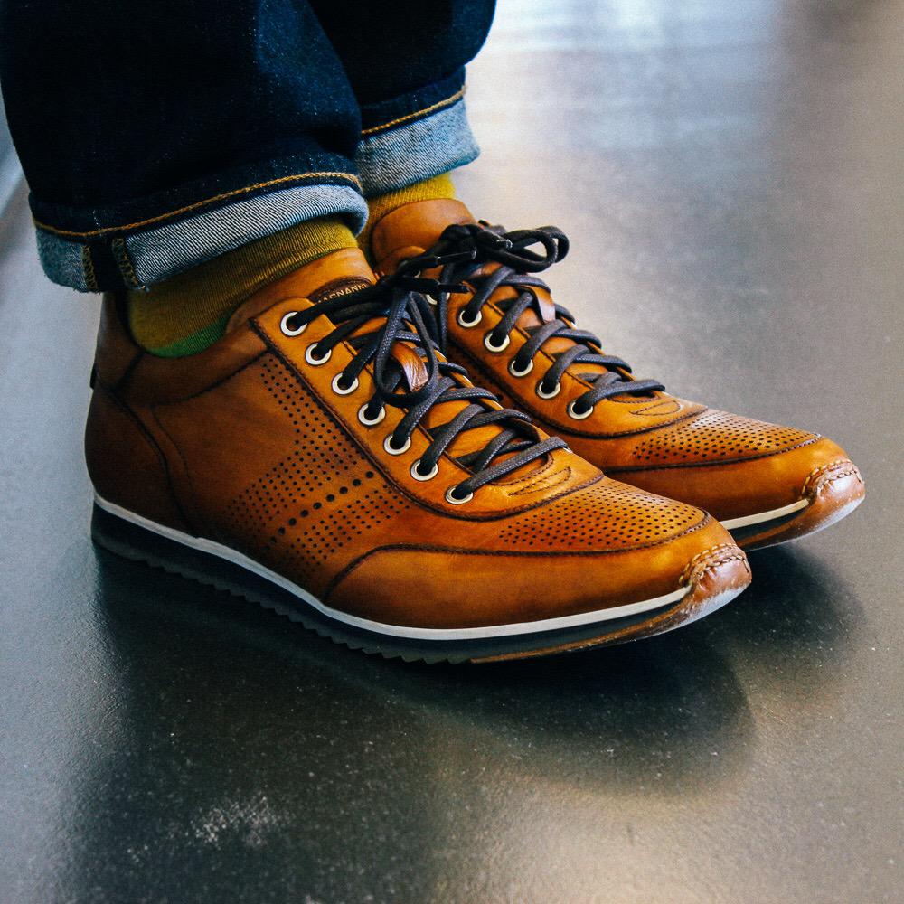 marcosystem's tweet image. For all you #sneakerheads out there ! We found these kicks at @VentureCafeSTL