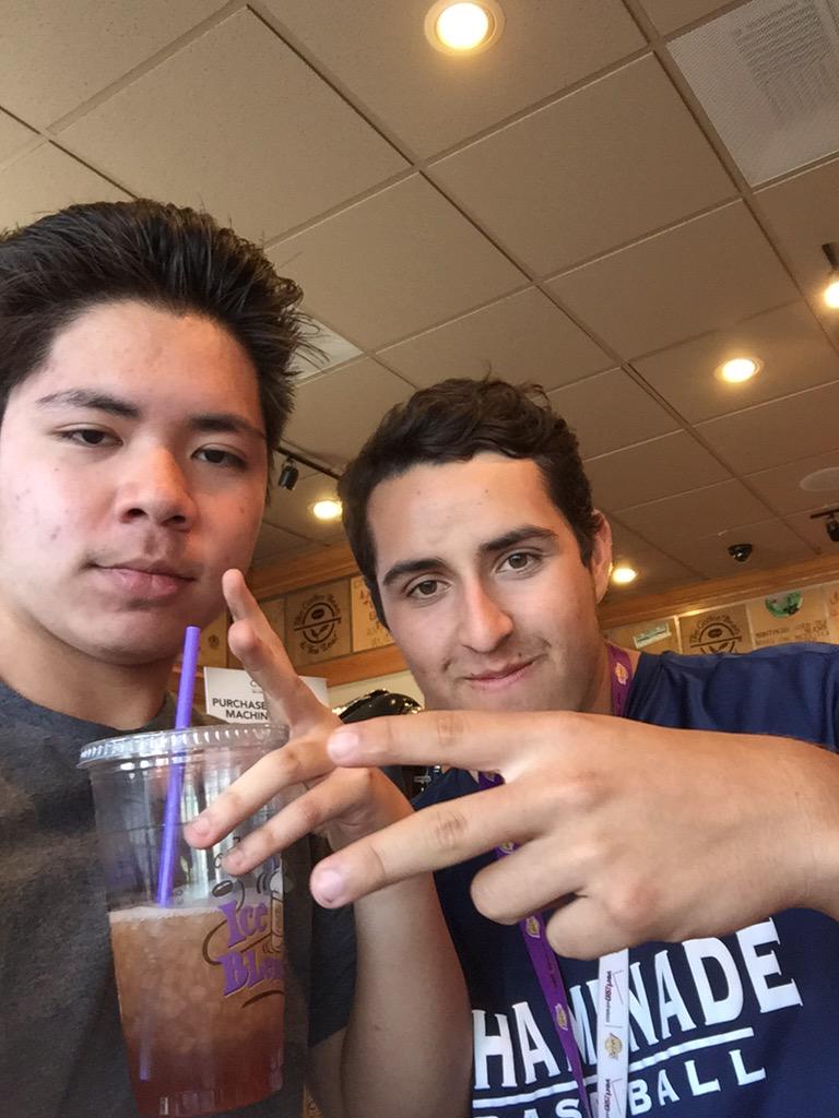 theMBprince's tweet image. Great day catching up with the ex-Crespi bro V-Mula! #ballislife #geometryclass