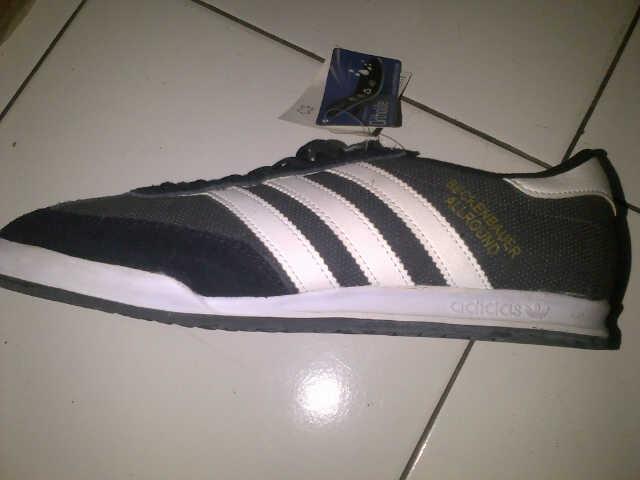 Ready Stock /// Adidas BACKENBUER
