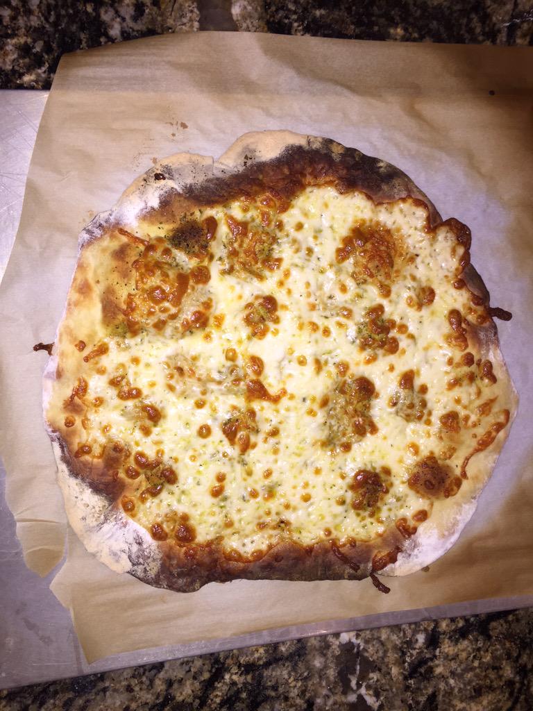 WebbsPizza's tweet photo. 👌These breadsticks are solid!👌 http://t.co/94VyVVdYyY
