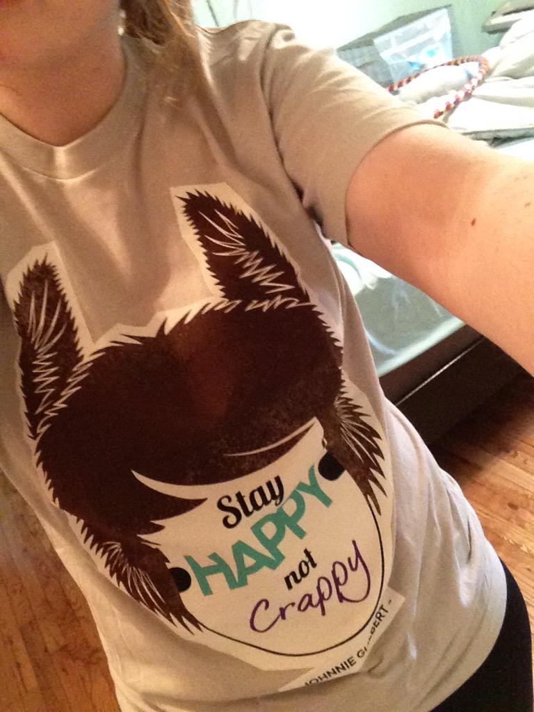 ElyssaDavis's tweet photo. My shirt came in, I love it! :) @JohnnieGuilbert http://t.co/NUST22tzxh