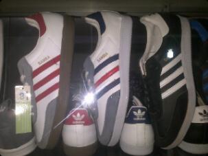 Yuk Order Lagi, Ready Stock /// Adidias SAMBA CLASIC, yang kmren nanyain SAMBA CLASIC buruan ya sisa 3 pasang.