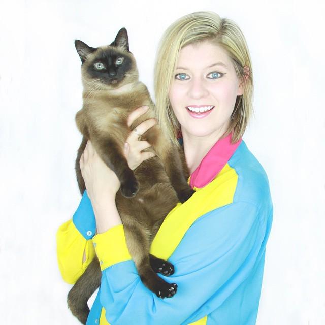 thesarahshow's tweet photo. Ginny and I are ready for our closeup! (@the_slothcat helped me test the new @thecurrentse… http://t.co/IEWwVOkbET http://t.co/CUJjUQExJC