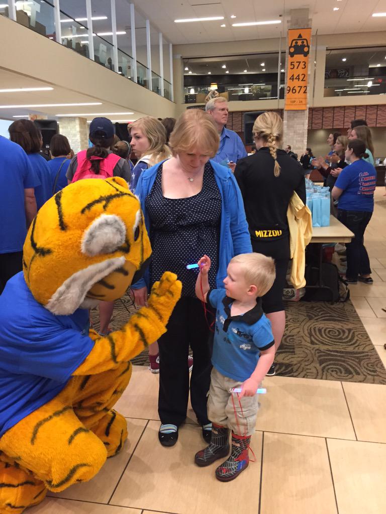 JessNessPorter's tweet photo. @BCFR1 Co-sponsor of a great event. Proud to work for an amazing organization! #lightitupblue #autismawareness http://t.co/1C3h0RYlMY