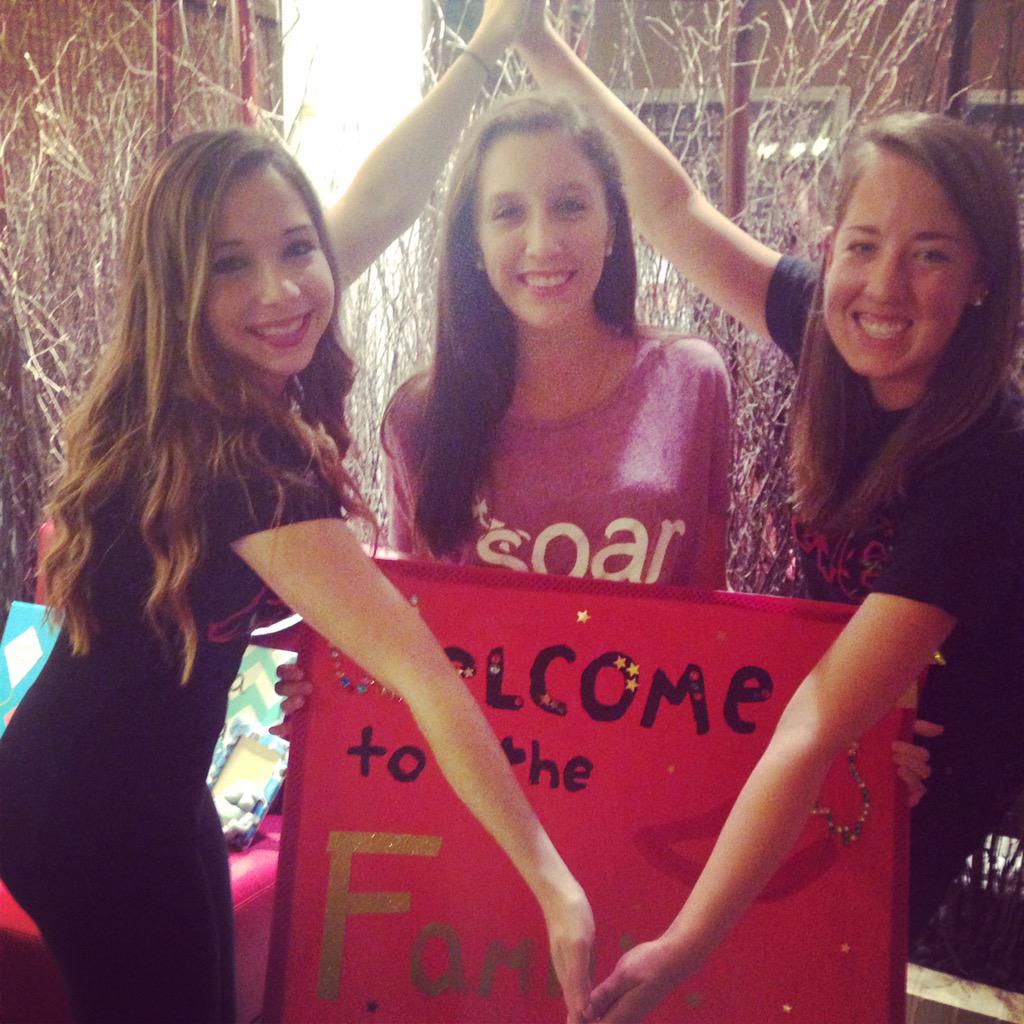 hunter_smith73's tweet photo. TLAM to my beautiful sisters 💛 #KAO #GreekGala http://t.co/QaSbRlLA5y