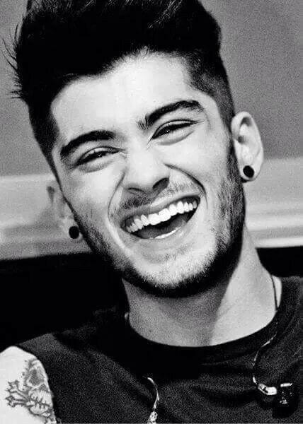 Fabiholic's tweet photo. #RememberWhenZayn looked like this and killed us all...

 http://t.co/EhaKdcm1oO