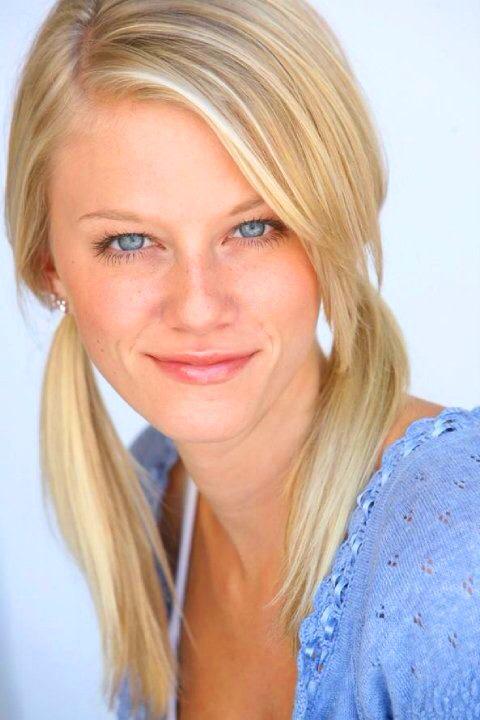 BreeeCass's tweet photo. #castingbelike A story about a native Taiwanese woman growing up in the 1800s with no parents? Here are our options: http://t.co/RDZzTexWwr