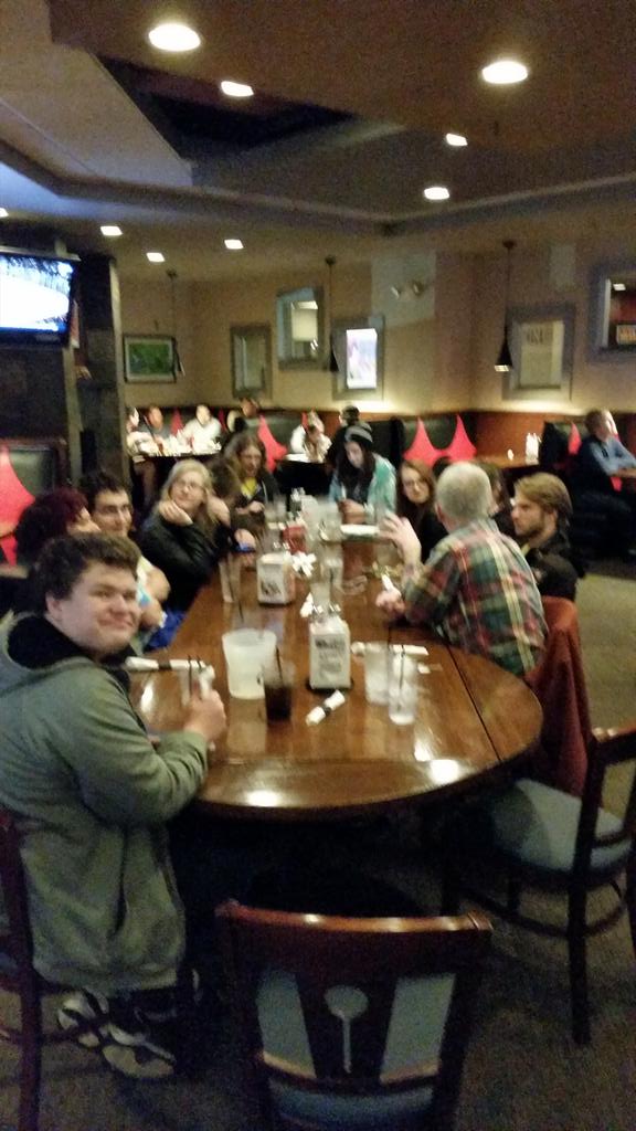 Plaid_Pillagers's tweet photo. Eating at grumpy 's http://t.co/DOBjybxJ75