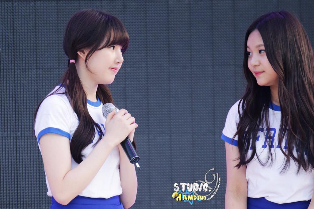 GFRIEND_TH's tweet photo. [PIC] 150329 Yerin , SinB , Eunha , Umji at Hands Moter Festival 
Cr : Studi0_G http://t.co/N0hMawS1Bw