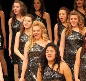 Cailey_Kazoo's tweet photo. I think freshman Cail trying to show choir is one of my favorite things π #tbt #FI2014 http://t.co/EK7nUeO85u