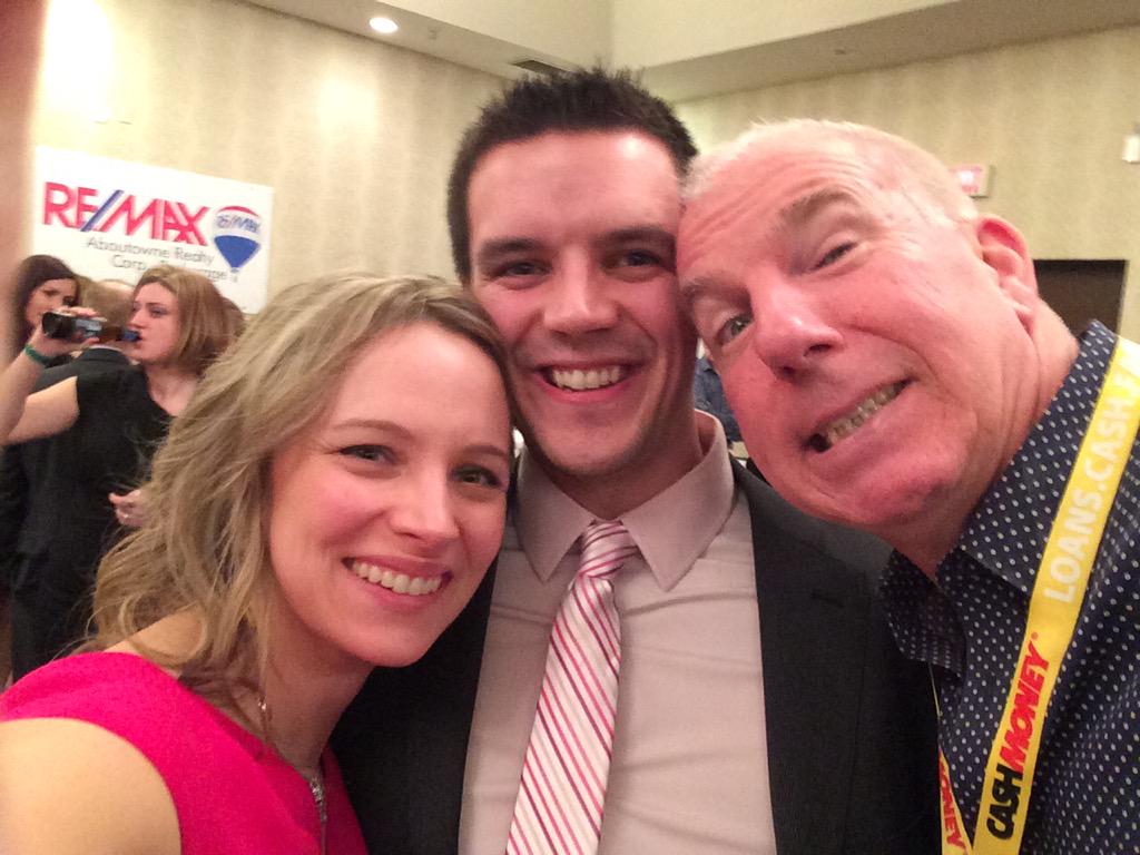 megsbalsdon's tweet photo. Great times already @KurlforKids with @codeymaus @Stusellsto #forthekids #26thK4K #roadto30 http://t.co/bSqn2FDr3G
