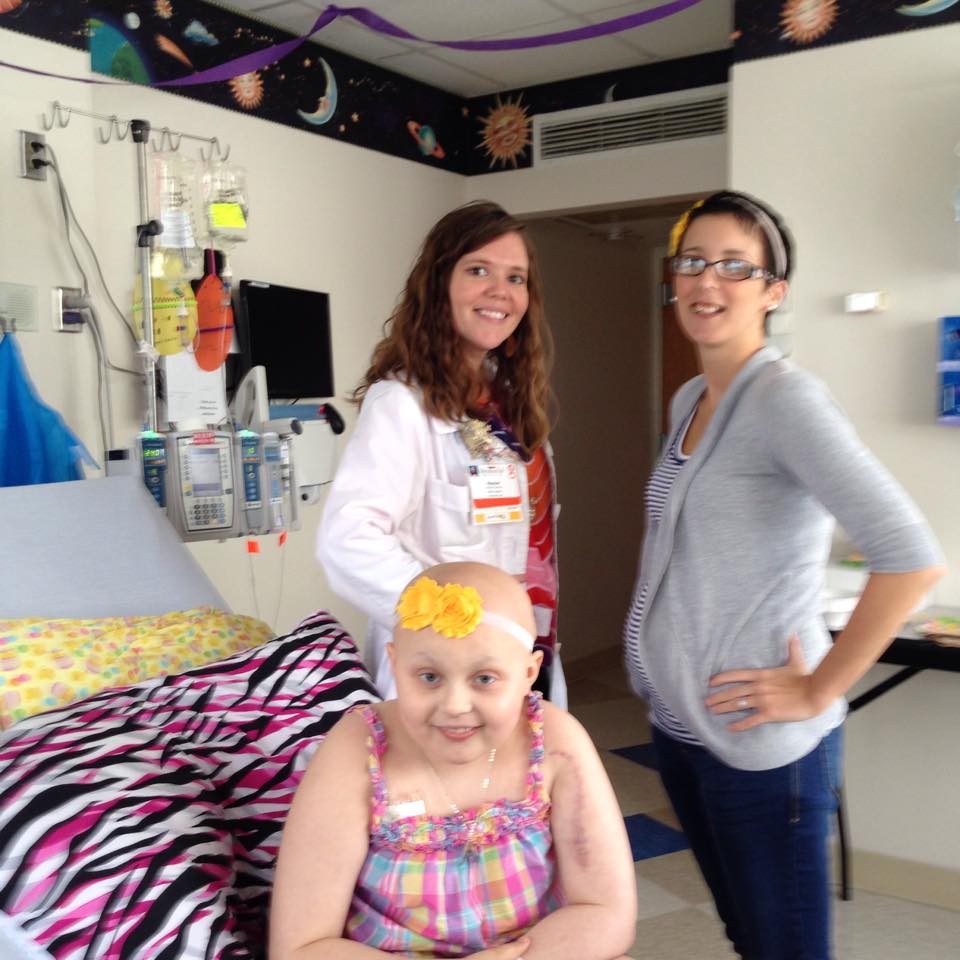 TeamAlexa1's tweet photo. First donation of the Alexa band! Doesn't Ansley look great?? @HeadbandsofHope #PayItForward #BeKind #FightingBack http://t.co/Ac3mVgEAfw