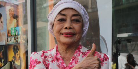 Telah berpulang ke Rahmatullah seniman Betawi, Mpok Nori. Semoga amal ibadahnya diterima di sisi Allah SWT