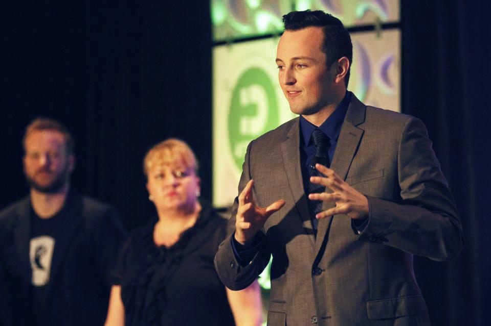 michaelrhunter's tweet photo. #TBT Talking #social &amp; #content at #ICON14 w/@heatherdopson &amp; @therogergraham from @hootsuite #SMM #ICON15 http://t.co/5DOfryV1pH