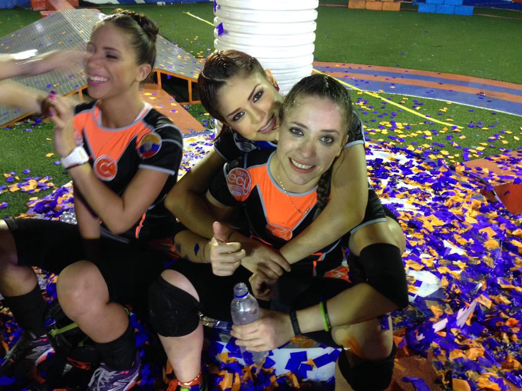 RTS_CombateEc's tweet photo. ¡El resultado no fue el esperado para @layjulissa, pero como buena combatiente nunca se rindió! #LaDuraDeCombate http://t.co/IxOjcK8BLh