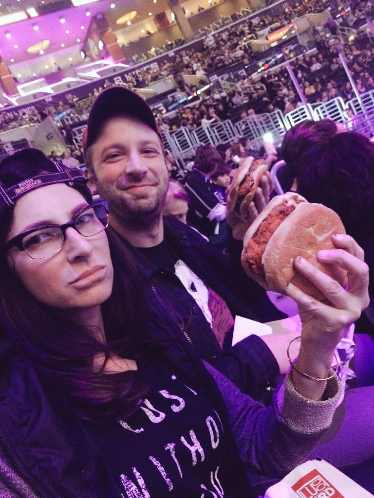 LauraJSilverman's tweet image. There's no going back from this. No going back. @LAKings @STAPLESCenter #ONTHEGLASS (photo by @NEILMAHONEY)