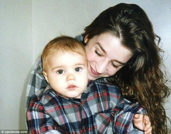 Hoy 2 de Abril de 2015 Happy birthday Pattie Mallette  Mi suegra  You are my universe 