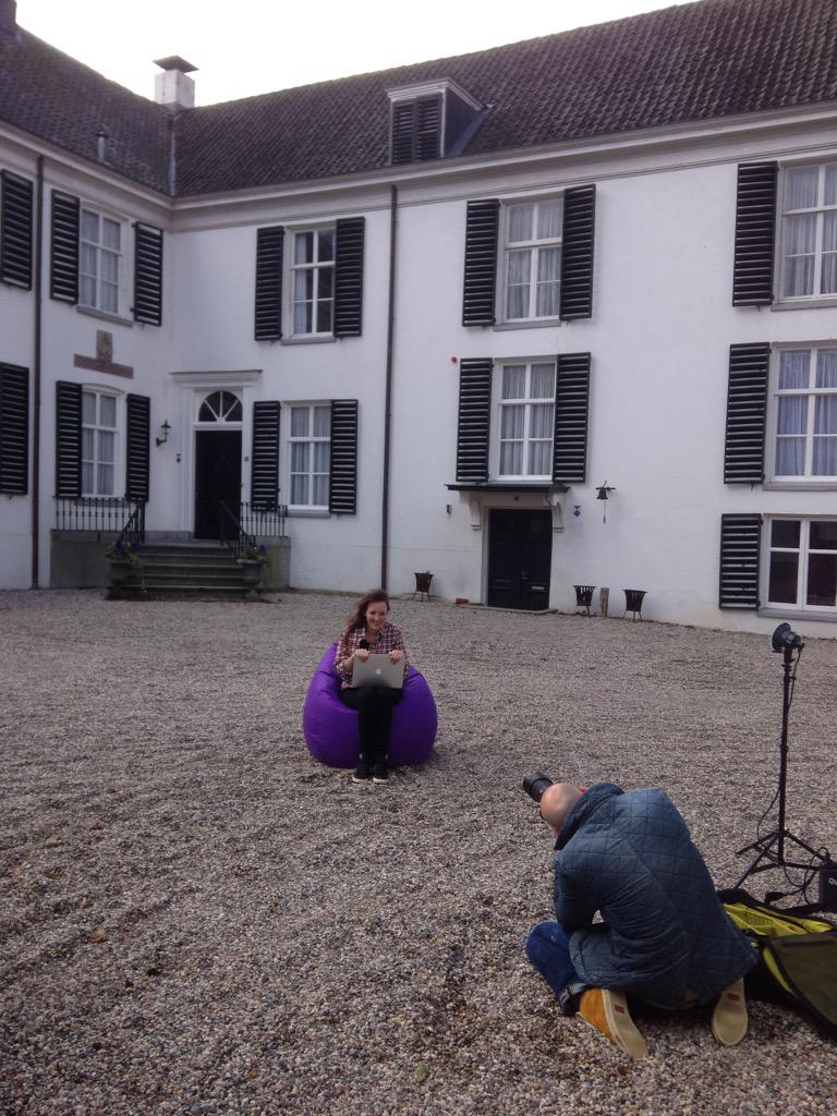 <a href="/basfoto_nl/">Bas van Spankeren</a> ijskoude fotoshoot bij <a href="/KasteelH/">Landgoed Halsaf</a> met #mariskawillemsen mooi verhaal voor #cnv #next