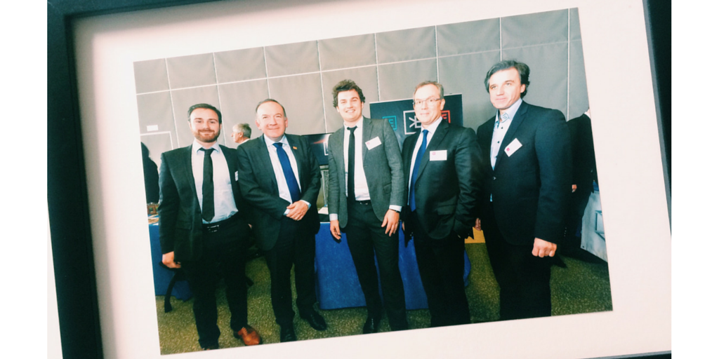 AgenceYE's tweet photo. L'agence et @XINK_fr présentaient leurs services lors d'une rencontre organisée par @MEDEF31 en Cie de @PierreGattaz. http://t.co/Tkk4VPuldg
