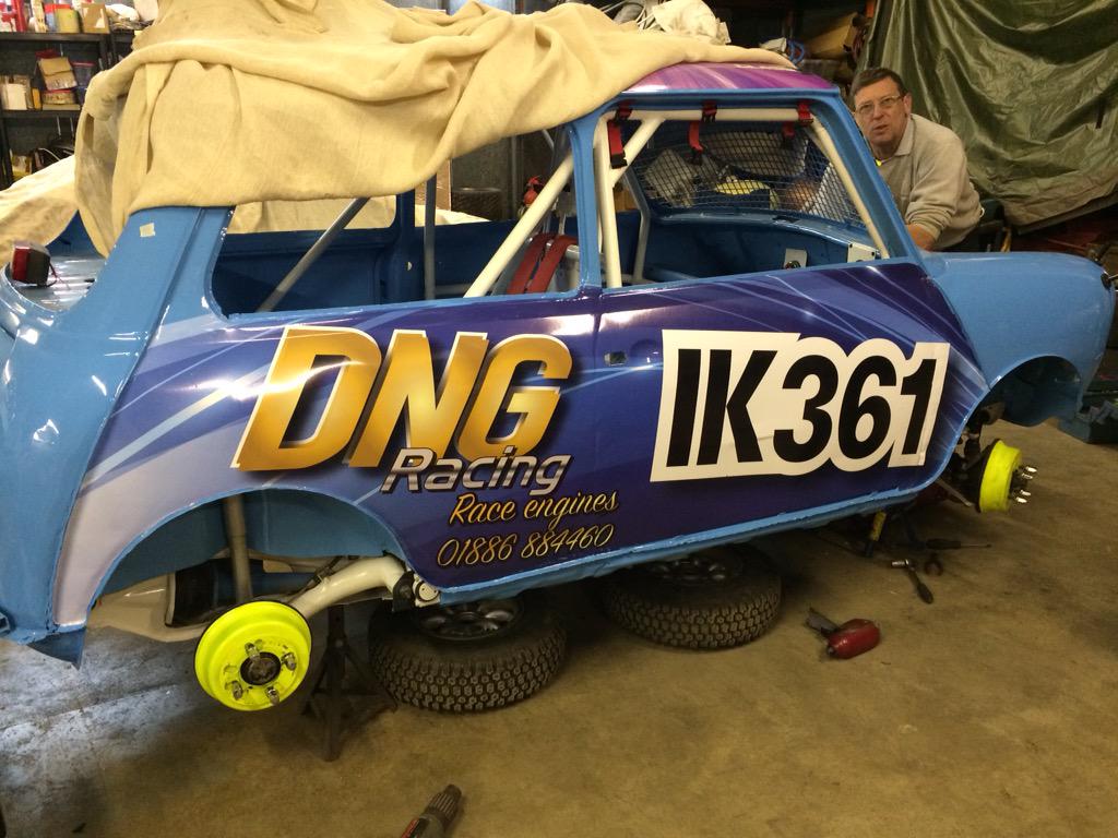 millbrookdp's tweet photo. #grasstrack #racing #mini side vehicle #wrap all done, not as easy you'd think, bent panels and welds. #metamark http://t.co/Kgg2sVTH81