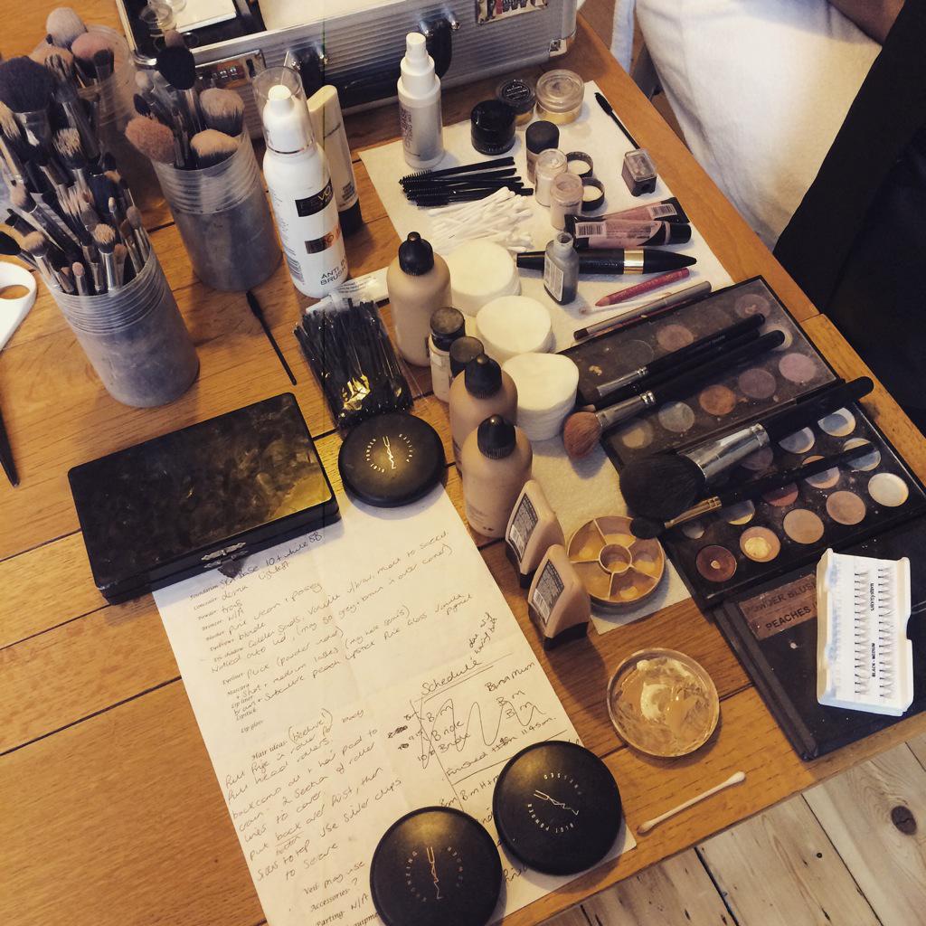 So_coco_rouge's tweet photo. It's a busy little morning for Melanie's wedding, at @hopestreethotel @OhMeOhMy_Liv with @RawWeddingPhoto today! http://t.co/o8GC8lCZjW