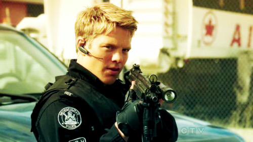 XoJacquelineXox's tweet photo. Flashpoint sam and jules @_amyjojohnson #Flashpoint #SamBraddock @FlashpointTeam1 http://t.co/0dOqJzTdCI