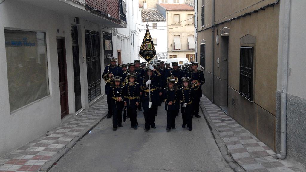Empezamos la mañana hoy acompañaremos al caído otro de nuestros titulares en villacarrillo sera 8:15