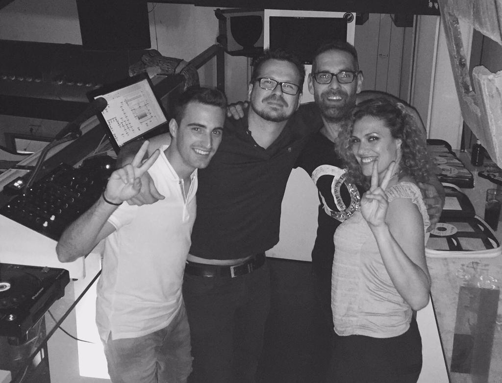 Tremenda noche en <a href="/grupococoloco/">Cocoloco Oficial</a>  y <a href="/TikiGandia/">TIKI-BAR Gandia</a>!! Les veremos muy pronto con nosotros en Madrid! <a href="/MedardodelaPaz/">Medardo de la Paz</a>