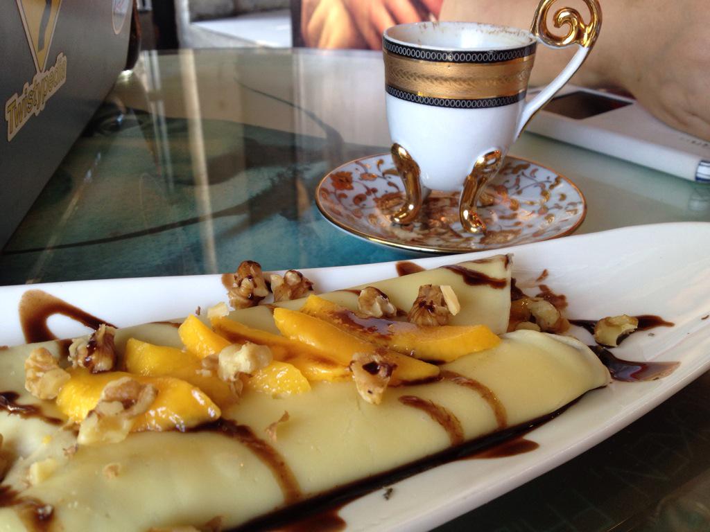kgalarpe's tweet photo. #Turkishcoffee and mango #crepe with walnuts at @cafe_alezon in BF Homes, Paranaque :) http://t.co/sgGIBTl1l9