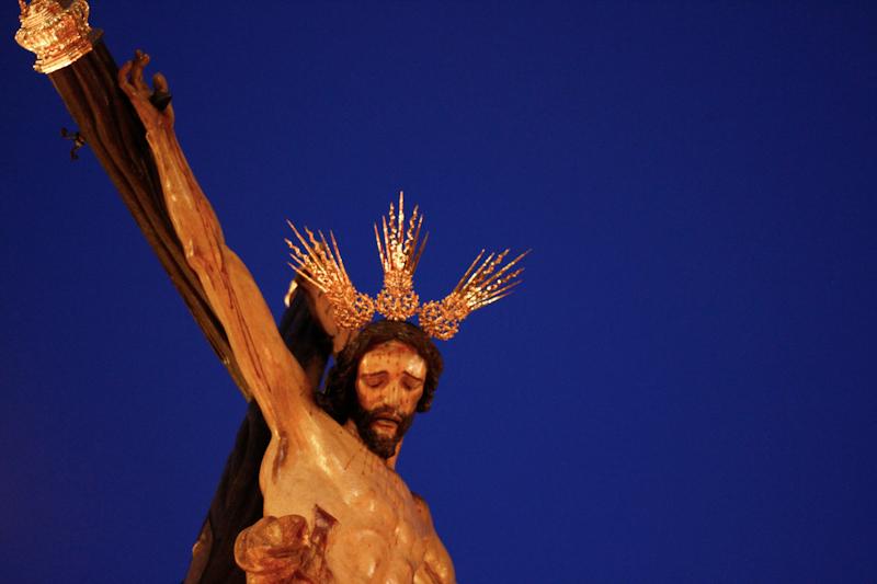 ReinaDelRealejo's tweet photo. Solo nos queda adorar su Cruz. Es #ViernesSanto2015, es @RealejoDeDios, es @FavoresHdad de toda #Granada. http://t.co/BS6hGvzUeo