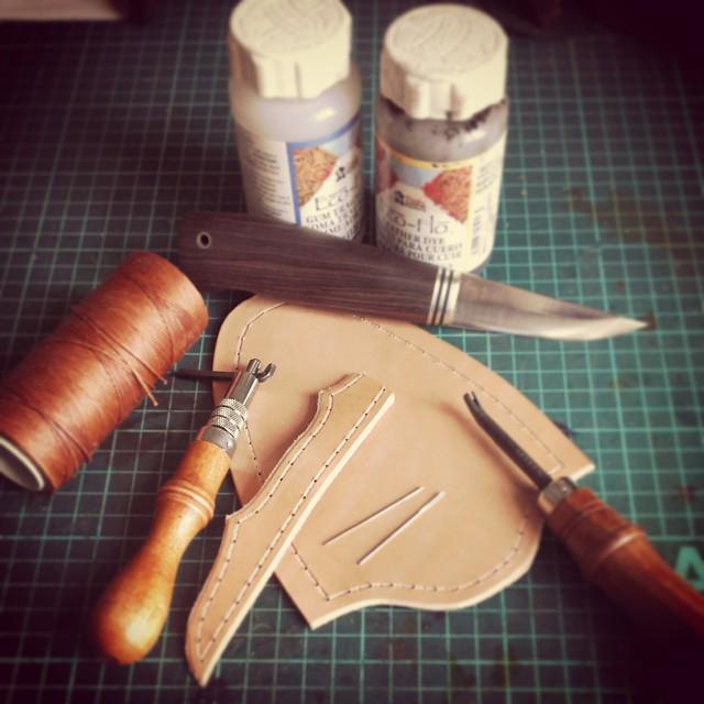surword's tweet photo. #knife #handmade #дерево #woodcraft #wood #woodwork #woodworker #crafted #woodcarving #huntingknife #hunt #customkn… http://t.co/hXU0IMHHwR