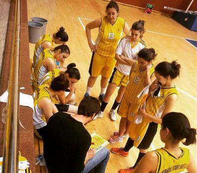 Üniv. Fed. Basketbol Bayan 1. Liginde Yeditepe Üniv. yenerek finale çıkan takımımızı tebrik ediyoruz #tebriklerkizlar