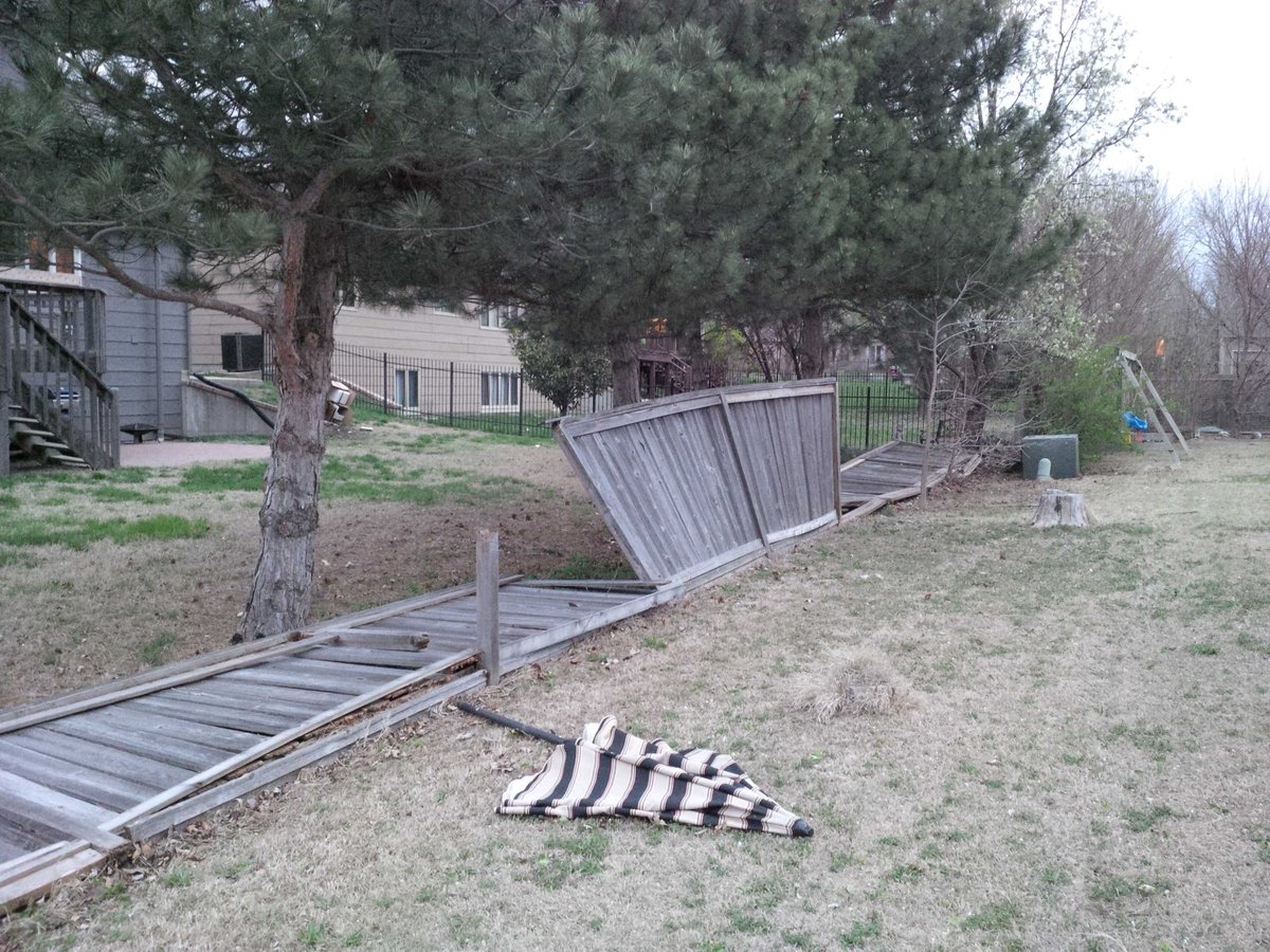 theheldstab's tweet photo. 21st and Webb, fences down everywhere. http://t.co/ryu8VG87bi