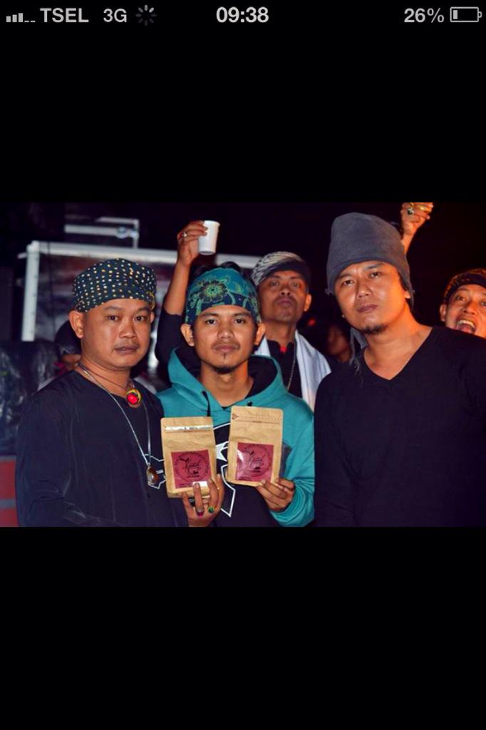 SusiMulyono's tweet photo. Day 5 Safari Budaya @desa Citaman Nagreg jawabarat  @Emka_9 @budi_cilok @ohang http://t.co/p98h03Ivoc