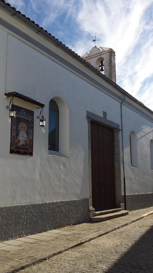 hdadsoledadpozo's tweet photo. Hoy es el día! A las 21 horas se abrirá el portón de San Sebastián para comenzar nuestra Estación de Penitencia. http://t.co/RPkYHly4Ai