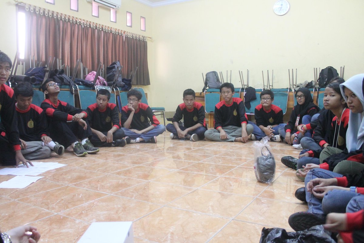 Panitia <a href="/PMRSmada_Torch/">TORCH SMADA</a> briefing untuk persiapan acara :D #Flashback14Februari