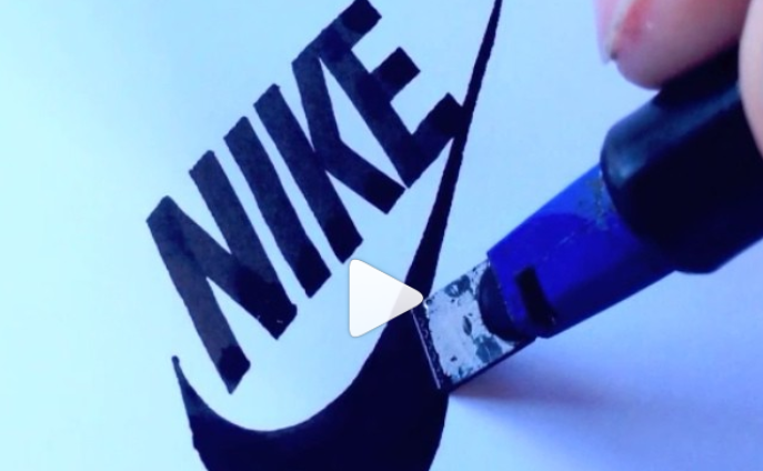 INfluencialemag's tweet photo. Le bonheur est dans la #calligraphie. http://t.co/drrFmP5dCK #EcritureCursive http://t.co/fXhyE4SQKR