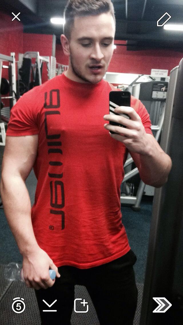 LeonKhan96's tweet photo. 💪 http://t.co/jcifAt657K