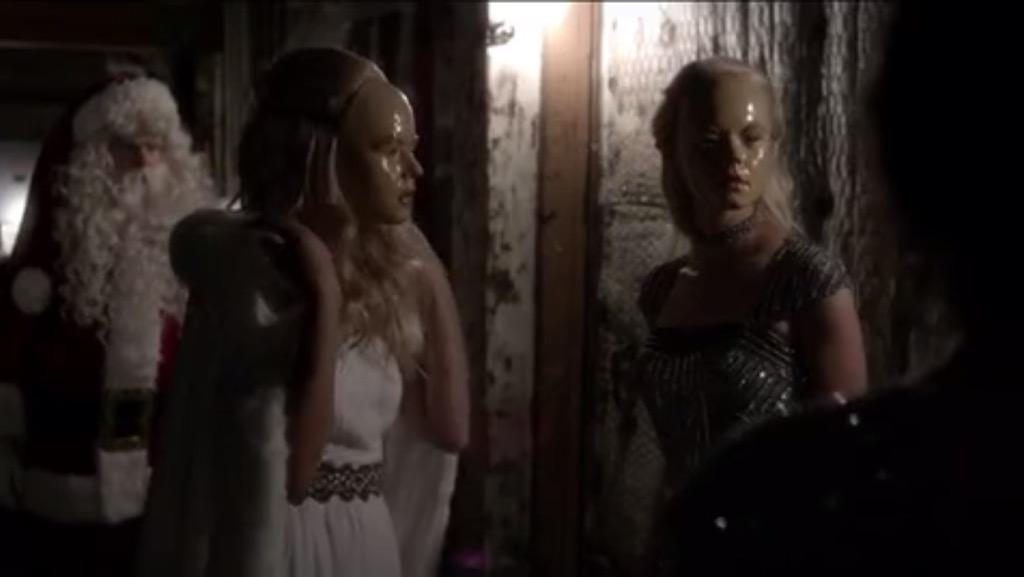 pll_aaa's tweet photo. Hmm... Why did Alison have these masks?? #pll #BigAFinale #CharlesIsA http://t.co/iWMmHfEYFR