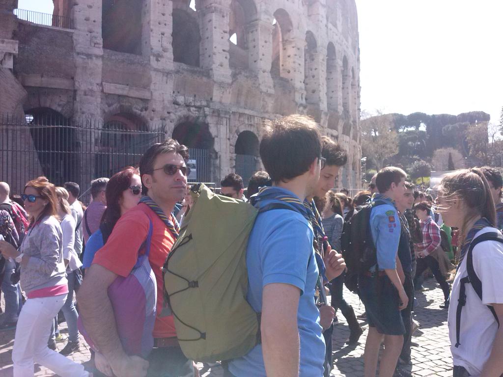 CangrandeVR3's tweet photo. continua la scoperta dei segreti di roma con Angela e Valentina unendo lettere per scoprire le caratteristiche http://t.co/C9rHXYo0II