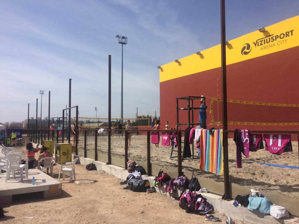 Increíble ! Pistas de Voley playa en la ciudad deportiva Elche ! <a href="/viziusclubvoley/">viziusport club</a>