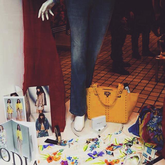 BrancocoItaly's tweet photo. なんと！！！イタリアにある、セレブが集まるセレクトショップ ZODIACOさんにもBrancoco Italyを販売しています！ http://t.co/EA0yYHge1Q