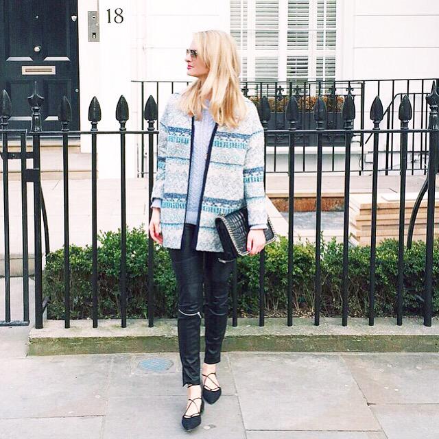 Chrissabella27's tweet image. Love this combo #printedjacket #laceupflats #leatherpants @RandBPRGirl @StuartWeitzman #inourshoes #ootd #london