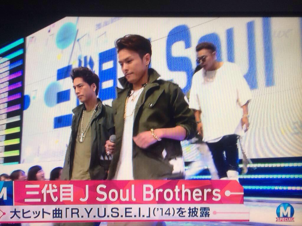 kino3128's tweet photo. 臣くんの髪型みて叫んだ人正直に🙋
三代目の新しい衣装みて叫んだ人正直に🙋
泣いた人正直に🙋←あみくらいか😂

RT http://t.co/3FbWHsqbMd