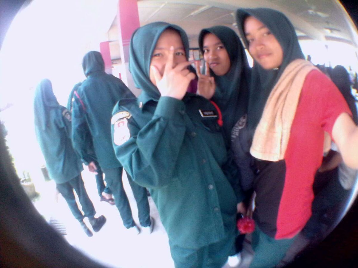 Fieeqa's tweet photo. Kadet Remaja Sekolah <3 http://t.co/ByQdwzZ5EC