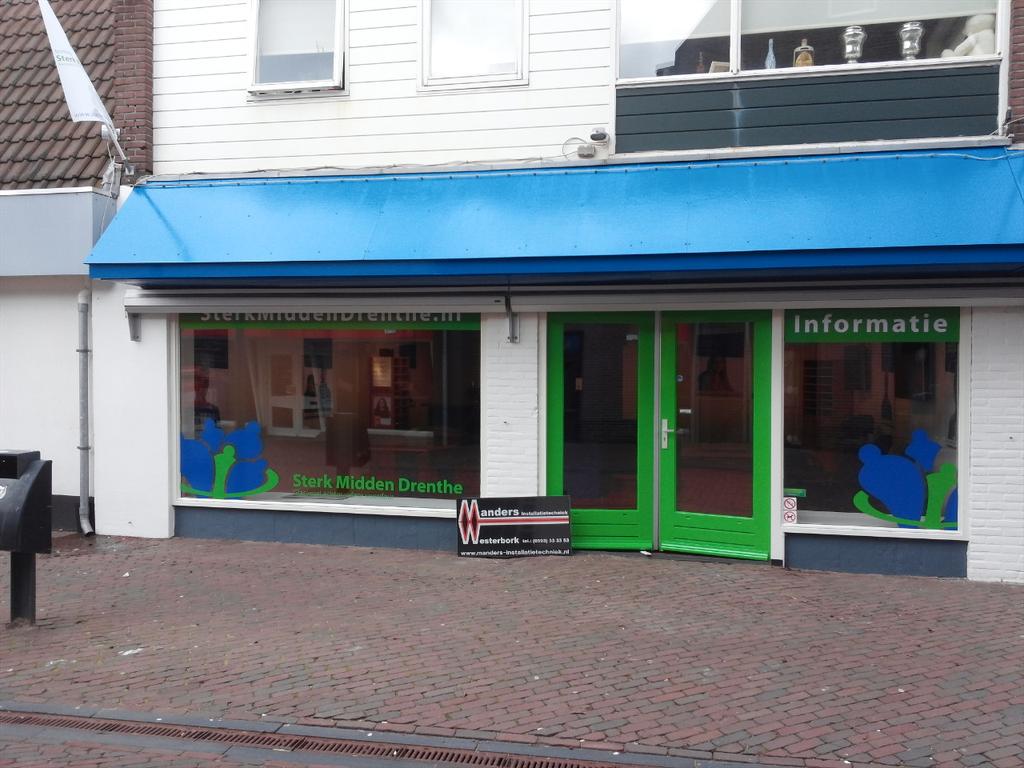 marktverkSMD's tweet photo. Door hulp lokale nijverheid kan de nieuwe informatiewinkel Sterk Midden Drenthe in Beilen morgen officieel geopend. http://t.co/8EpyrBpin4