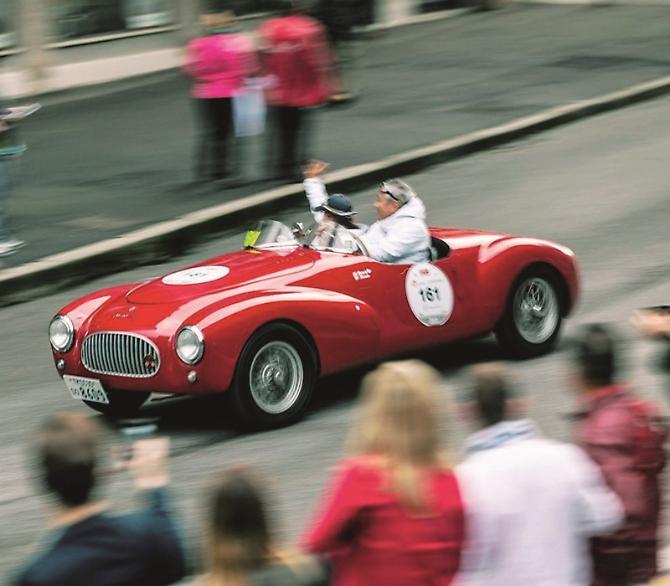 La #MilleMiglia 2015 farà tappa all'Autodromo di #Monza goo.gl/Qo09xF <a href="/millemiglialive/">1000 Miglia Official</a> <a href="/Autodromo_Monza/">Autodromo Nazionale Monza</a>