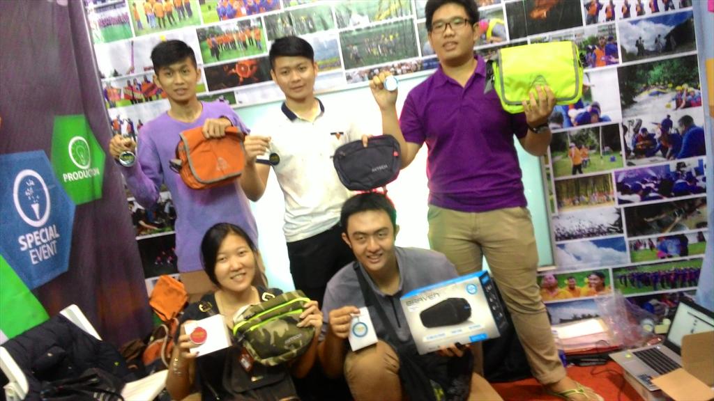 Para pemenang sesi kedua <a href="/indoscavenger/">indoscavenger</a> di @IndoOUTFEST cc <a href="/Braven_IND/">BRAVEN Indonesia</a> <a href="/avtechindonesia/">AVTECH</a>