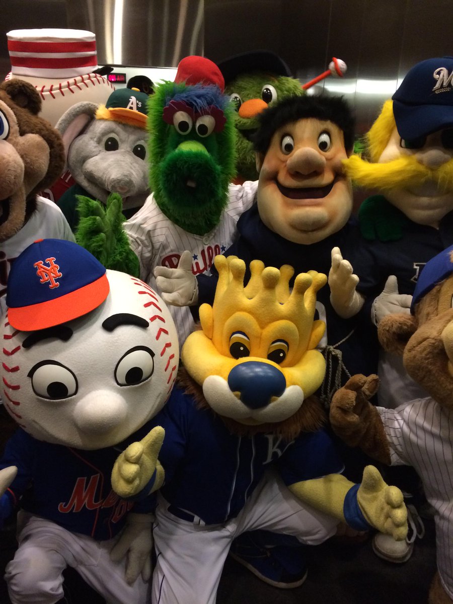 How many @MLB mascots can you fit in @GMA's super-sized elevator? There's  just too many! #GMAMascotMadness, image size:900x1200